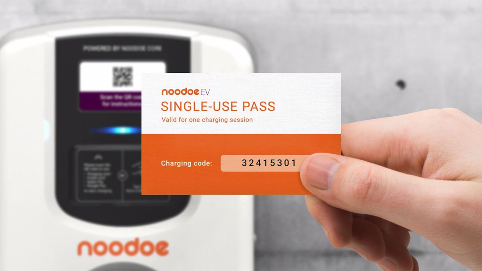 透過Noodoe EV OS，業主可以快速將其停車場轉換為充電營運模式，可以販售充電卡給消費者進行充電